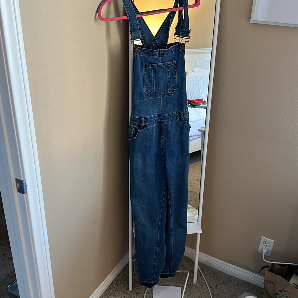 Overalls - Picture 2 of 3
